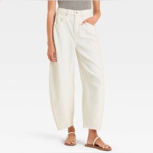 NWT High Rise Curved Leg Jeans Universal Thread Ivory Cream Size 12